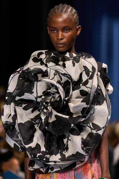 Look 63